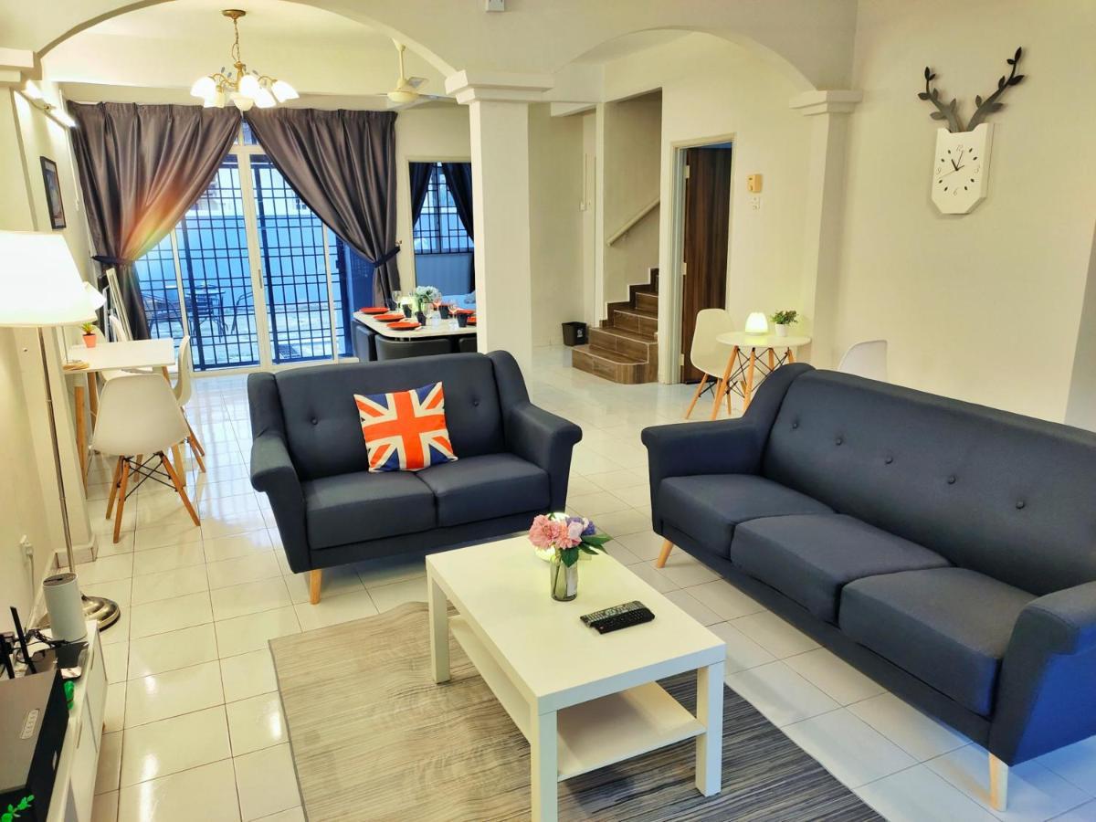 Semi-Detached, Up To 21 Pax, 4 Bedrooms, 3 Bathrooms, 4 Car Parks By Star Home Bayan Lepas Kültér fotó