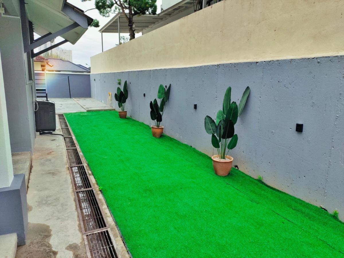 Semi-Detached, Up To 21 Pax, 4 Bedrooms, 3 Bathrooms, 4 Car Parks By Star Home Bayan Lepas Kültér fotó
