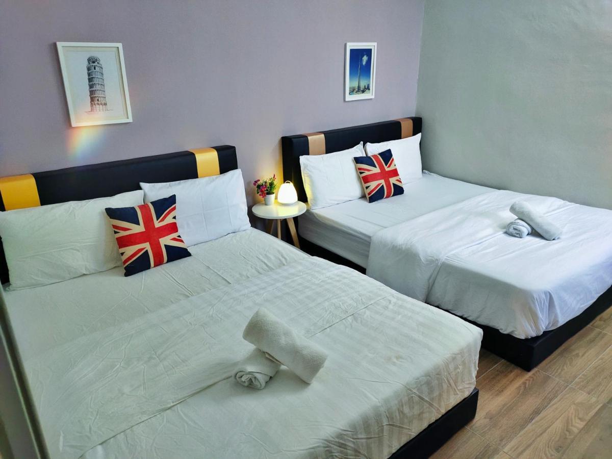 Semi-Detached, Up To 21 Pax, 4 Bedrooms, 3 Bathrooms, 4 Car Parks By Star Home Bayan Lepas Kültér fotó